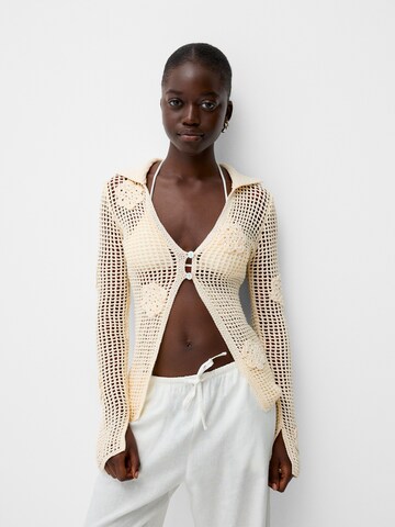 Bershka Knit cardigan in Beige: front