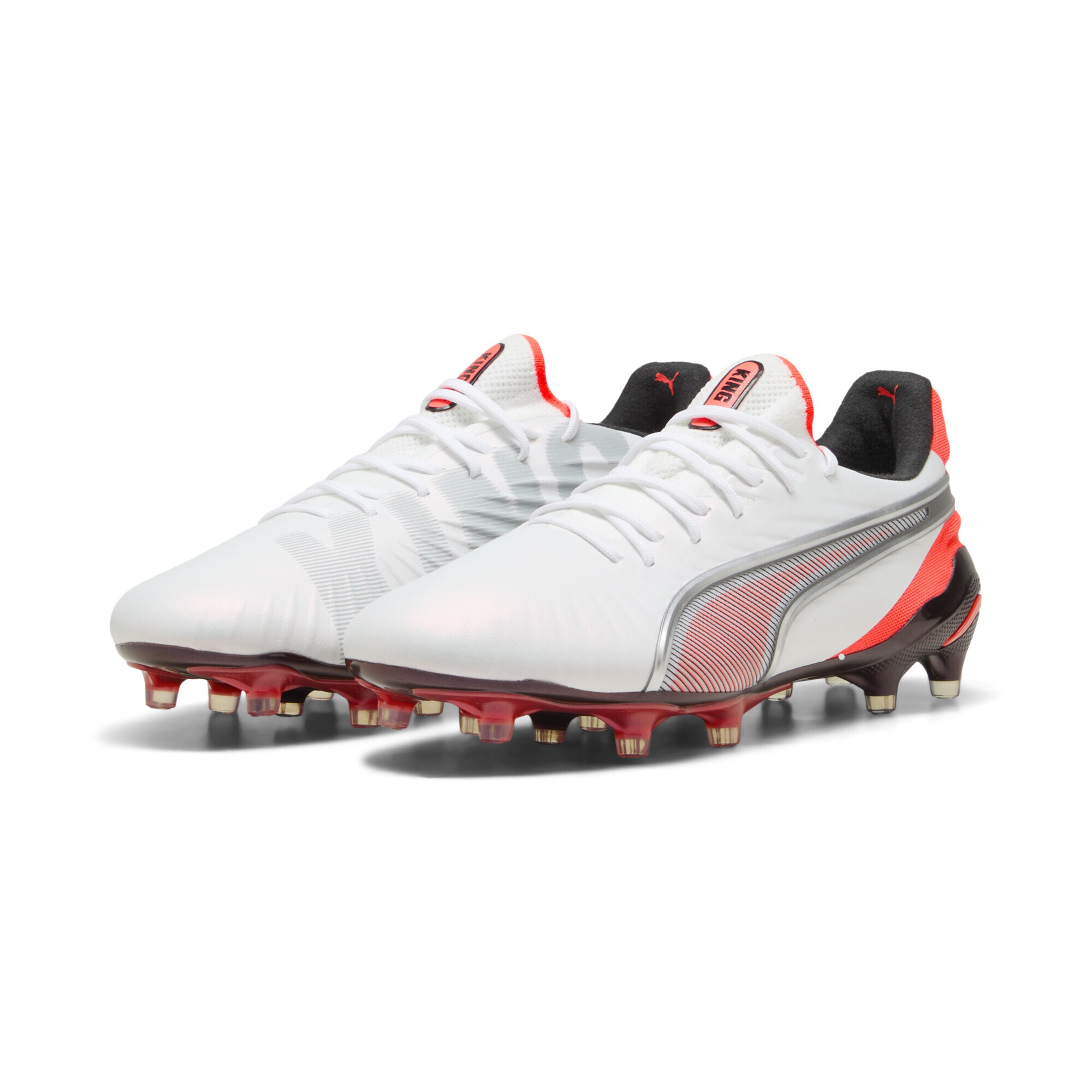 PUMA Soccer shoe 'King Ultimate' in White
