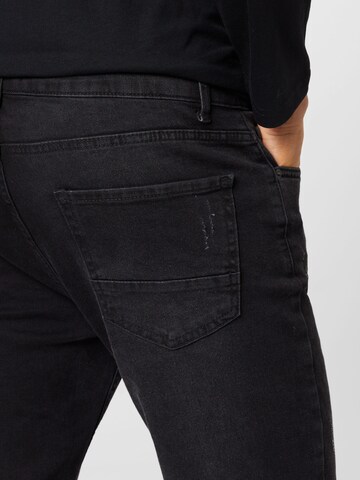Trendyol Regular Jeans in Black
