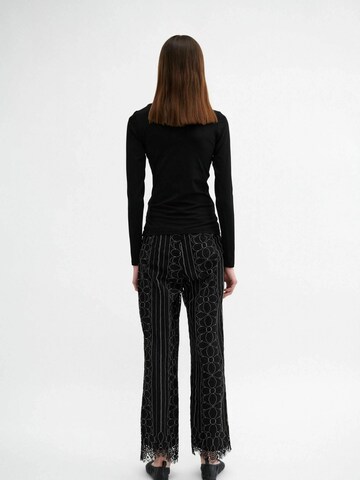 Résumé Tričko 'Valeria' – černá