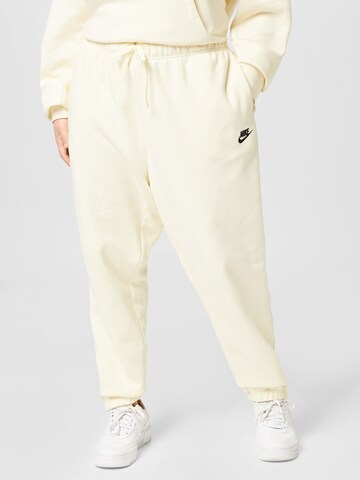 Nike Sportswear Tapered Sportbroek in Wit: voorkant