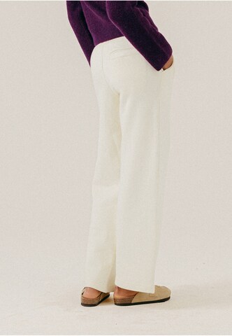 BLKVIS Regular Trousers in White