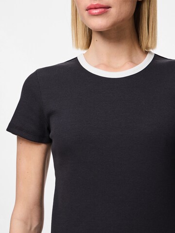 Maglietta 'PCMay' di PIECES in nero