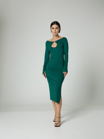 Robe 'Juliana' A LOT LESS en vert : devant