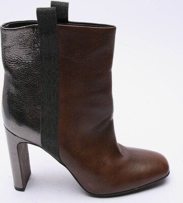 Brunello Cucinelli Dress Boots in 37 in Brown: front