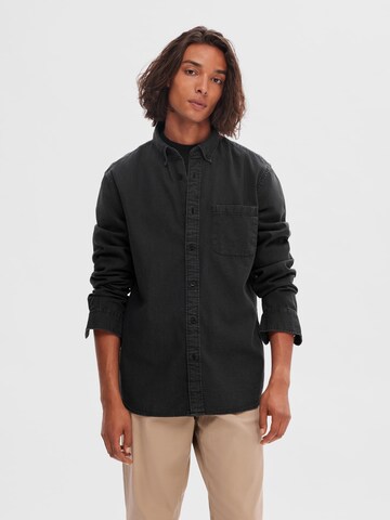 SELECTED Regular fit Button Up Shirt 'Regrick' in Black: front