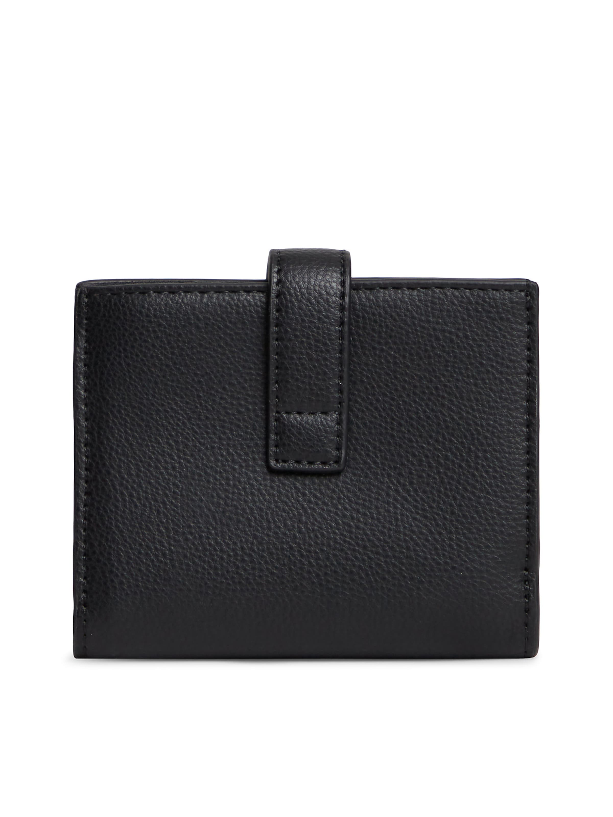 TOMMY HILFIGER Wallet in Black