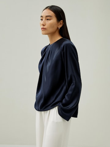 Lilysilk - Camiseta tradicional en azul