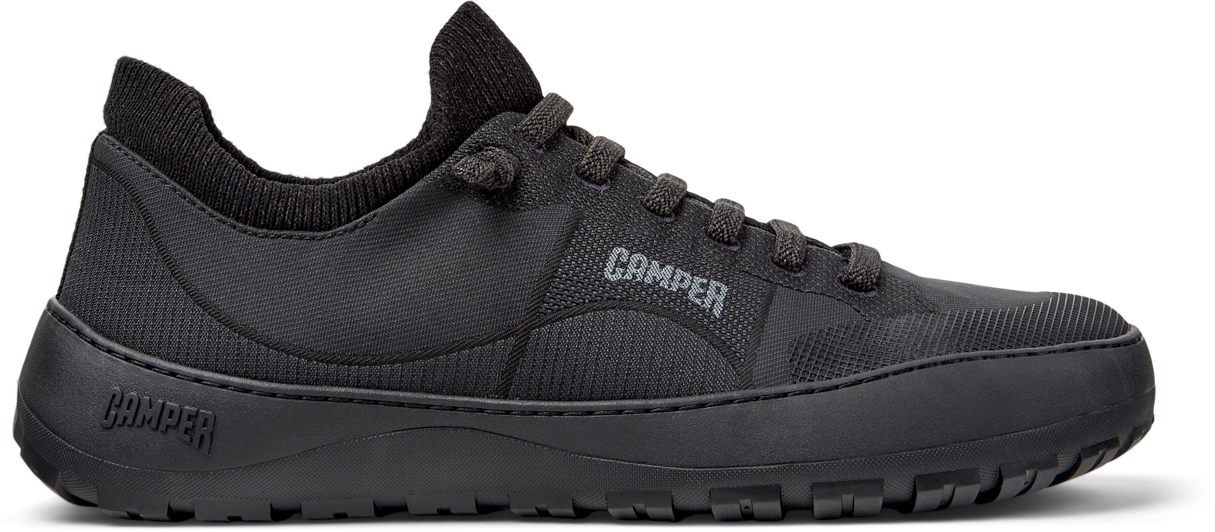 Baskets basses 'Peu Serra' CAMPER en noir