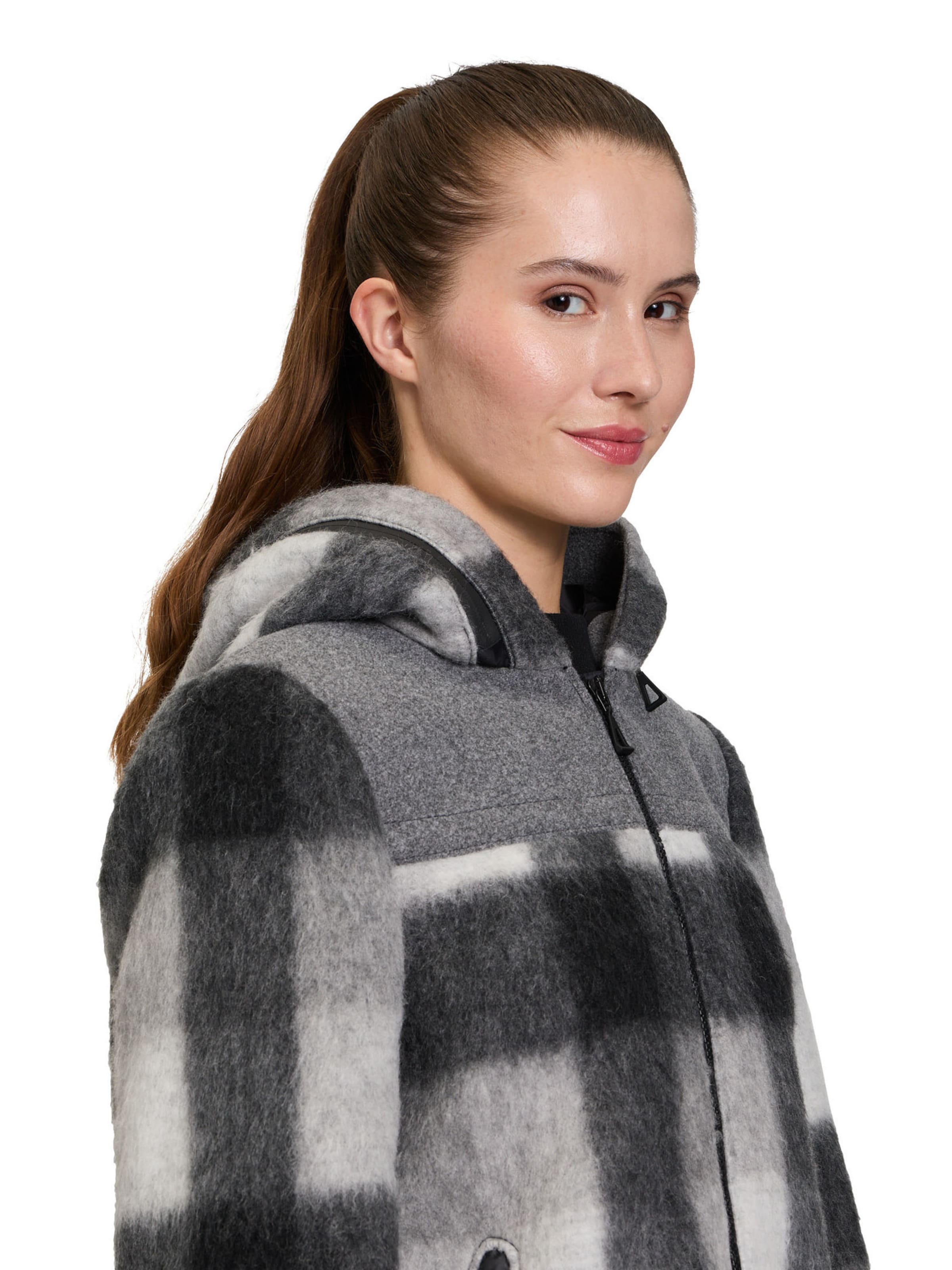 Amber & June Jacke in Grau