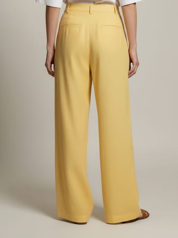 WEARABLE STORIES Wide leg Trousers 'Philine' in Yellow