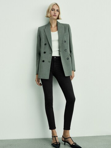 MANGO Skinny Džíny 'NEWISA' – černá