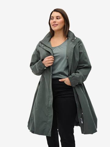 Zizzi Between-Season Jacket 'Shila' in Green: front