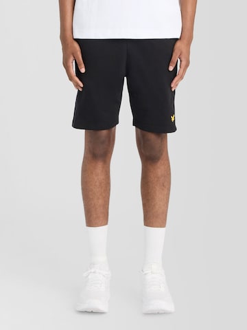 Regular Pantalon Lyle & Scott en noir : devant