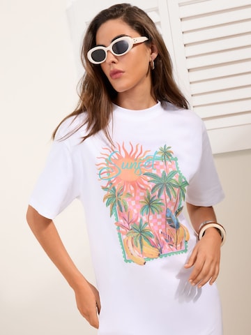 Friends Like These Klänning i vit