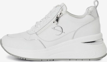 Sneaker bassa di CAFè NOIR in bianco: frontale