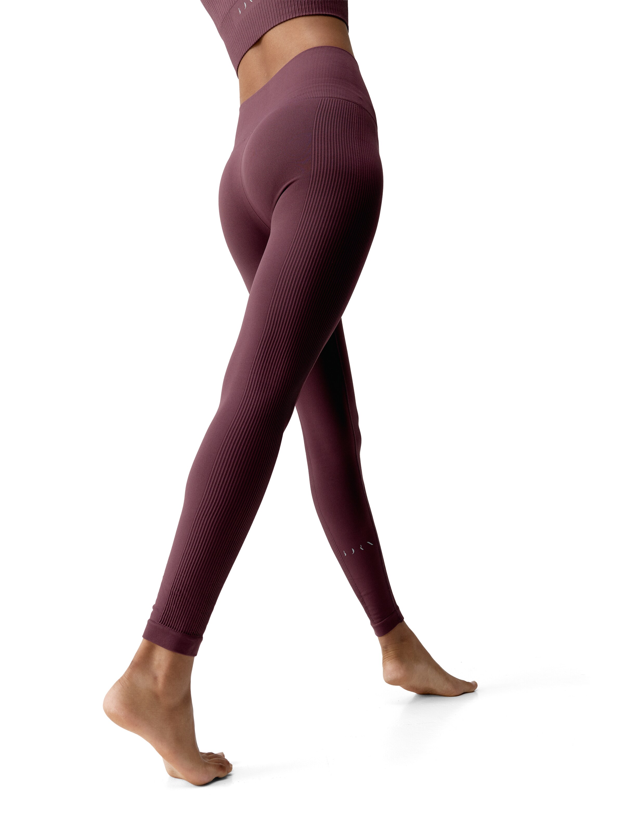 Born Living Yoga Skinny Leggings ' Flow ' in Rood