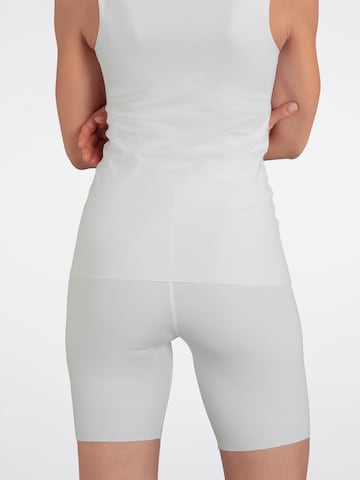 Pantaloni modellanti di NATURANA in bianco