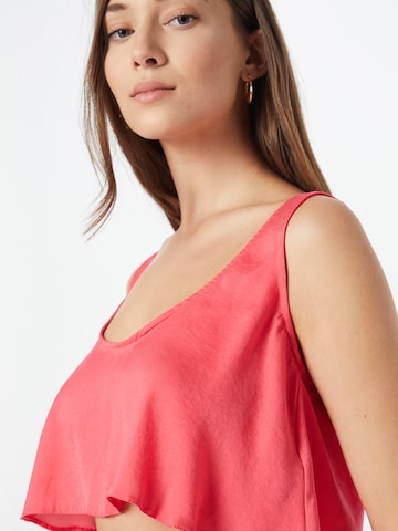 Top di Nasty Gal in rosa