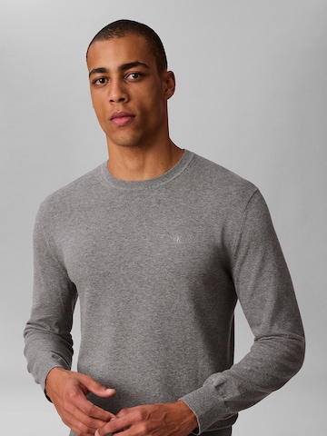 Pull-over Calvin Klein en gris