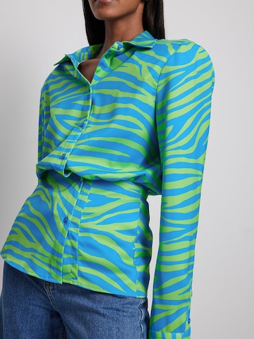 NA-KD Blouse in Blauw: voorkant