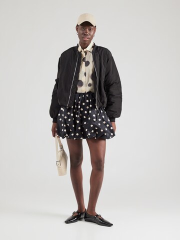 Gonna di & Other Stories in nero