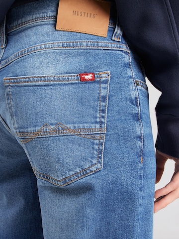 MUSTANG Normalny krój Jeansy 'Washington Straight' w kolorze niebieski