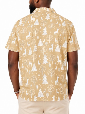 Coupe regular Chemise 'Christmas Reindeer Allover' King Kameha en vert