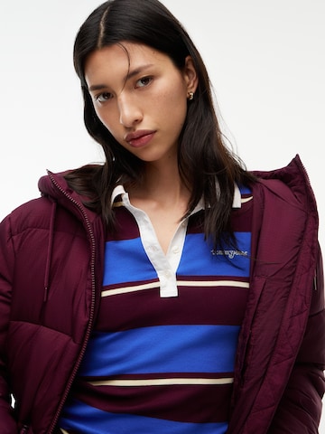 purpurinė Tommy Jeans Demisezoninė striukė