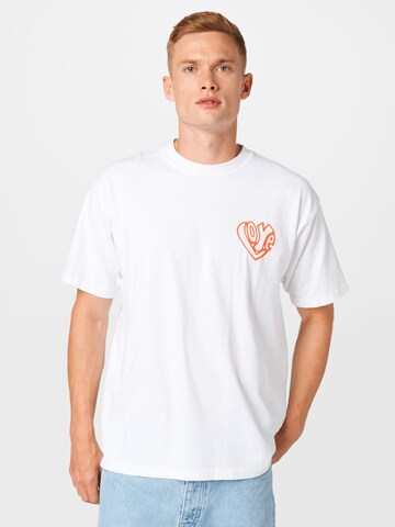 Obey Shirt 'LOVE OVER HATE' in Weiß: predná strana