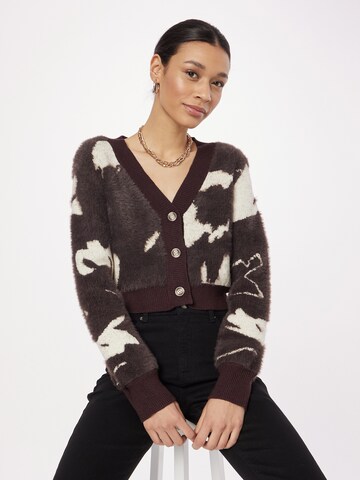 Nasty Gal Gebreid vest in Bruin: voorkant