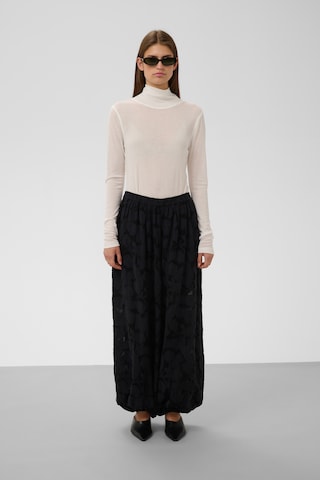SOAKED IN LUXURY Wide leg Broek 'Felina' in Zwart