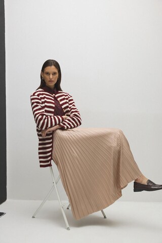 Touche Prive Knit Cardigan in Red