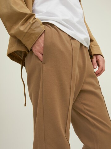 JACK & JONES Regular Broek 'Jonathan' in Bruin