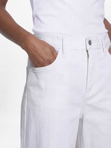 s.Oliver Regular Pants ' Suri ' in White