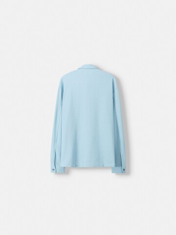 Coupe regular Chemise Bershka en bleu