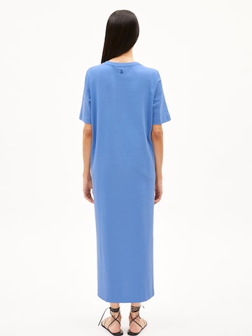 Robe ARMEDANGELS en bleu