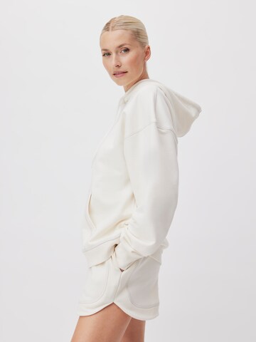 LeGer by Lena Gercke Sweatshirt 'Stefania' i hvid