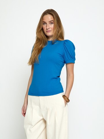 Maglietta 'Johanna' di Peppercorn in blu: frontale