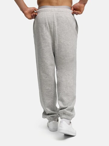 Effilé Pantalon 'Carrot' cfab (formerly creamy fabrics) en gris