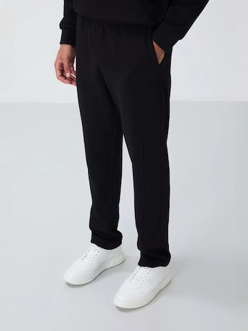 Tommy Life Sweat suit in Black