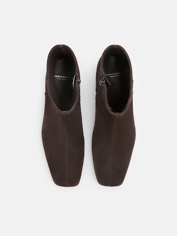 VAGABOND SHOEMAKERS Къси ботуши 'Mona' в кафяво