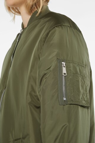 SENSES.THE LABEL Between-Season Jacket in Green