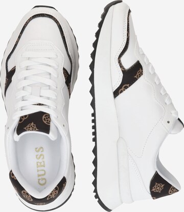 GUESS Sneakers laag 'VINSA2' in Wit