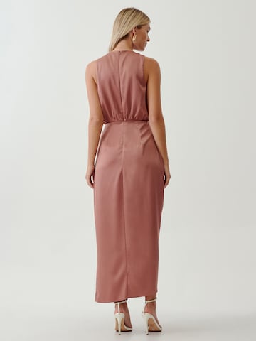 Robe de cocktail Chancery en rose : derrière