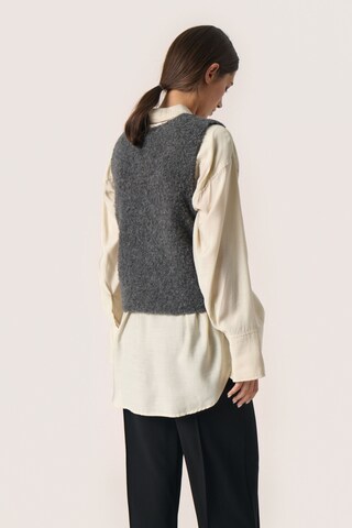 Pull-over 'Venessa' SOAKED IN LUXURY en gris