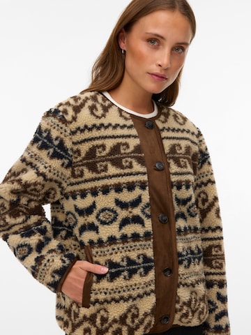 VERO MODA Φθινοπωρινό και ανοιξιάτικο μπουφάν 'VMLINDAU' σε καφέ: μπροστά