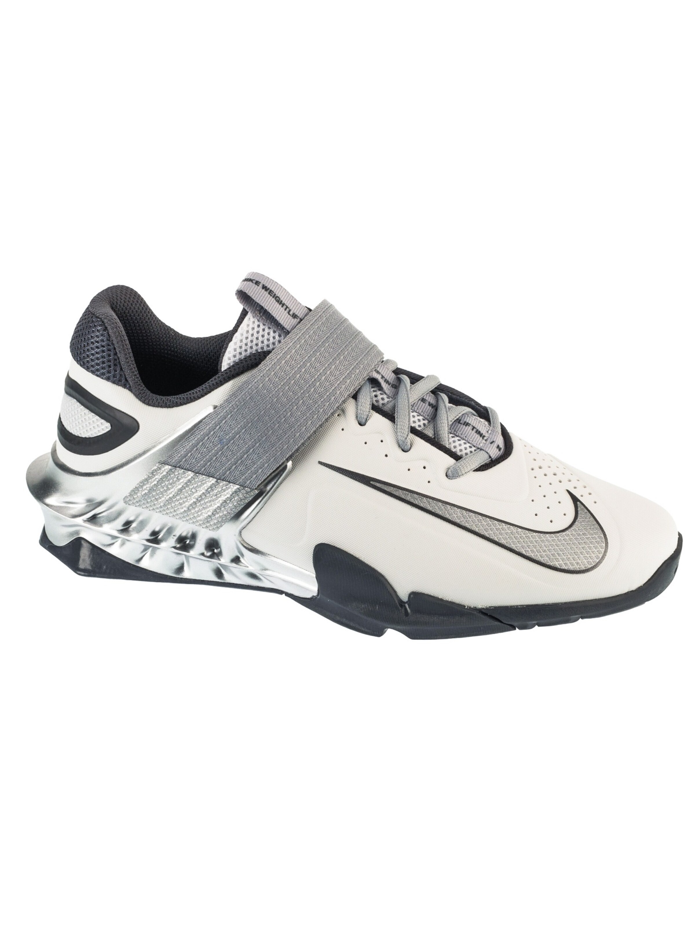 NIKE Sports shoe 'Nike Savaleos SE' in White