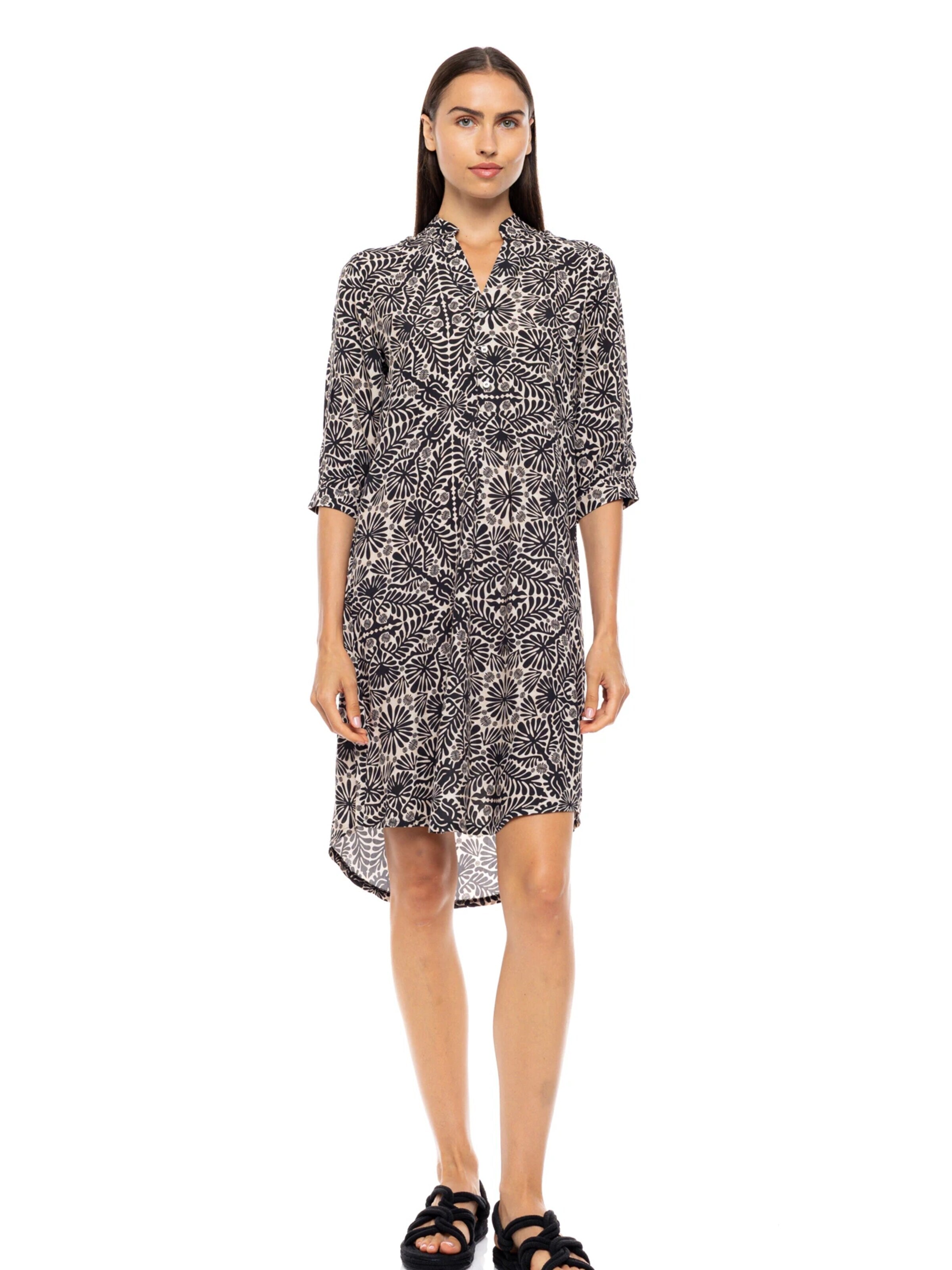 Pink Label - Vestido de verano 'BEACHWEAR SAND TROPICAL CAMEO' en negro: frente