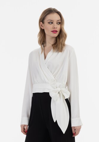 faina - Blusa en blanco: frente